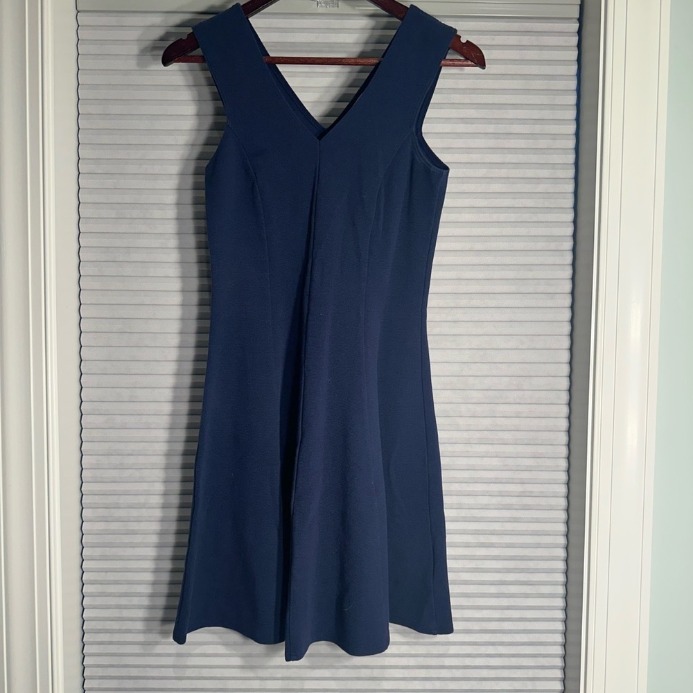 Lilly Pulitzer navy knit dress E-11 - Picture 1 of 4